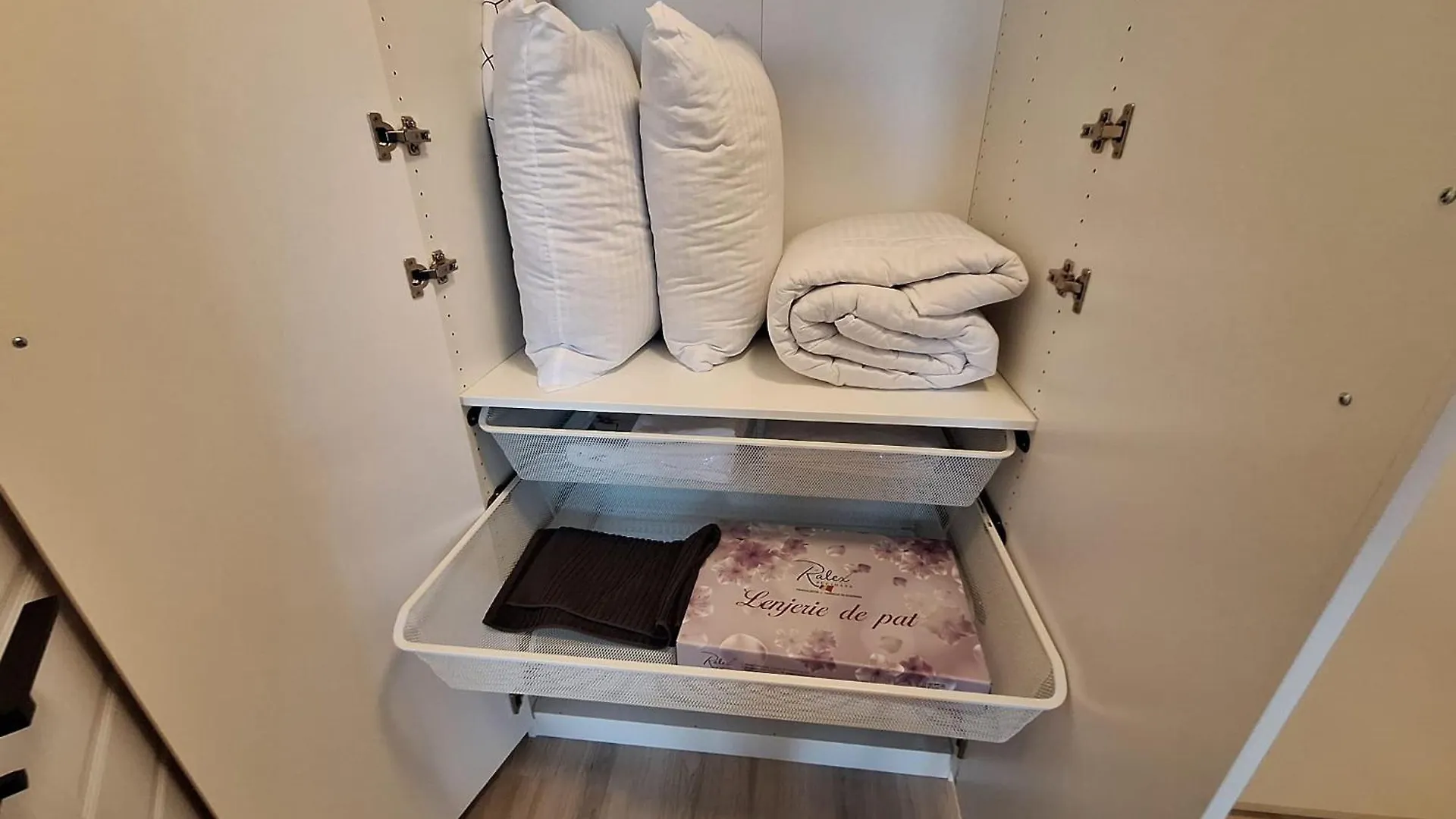 High-End Apartment With Panoramic View, Parking & Pool Bucharest 0*,
