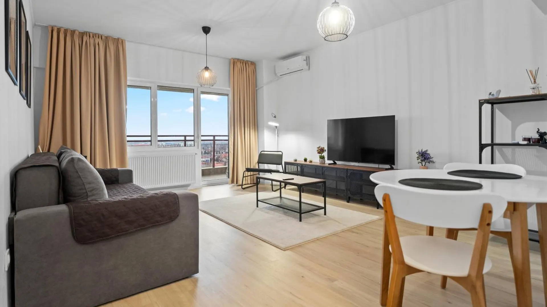 High-End Apartment With Panoramic View, Parking & Pool ブカレスト 0*,  ルーマニア