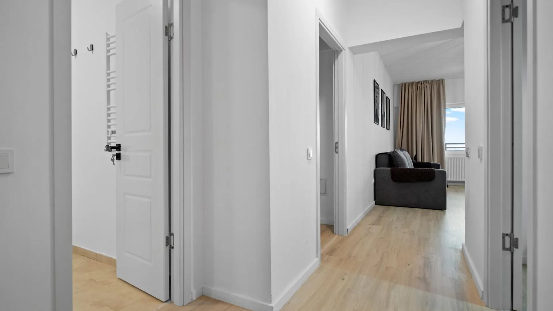 High-End Apartment With Panoramic View, Parking & Pool Bucharest